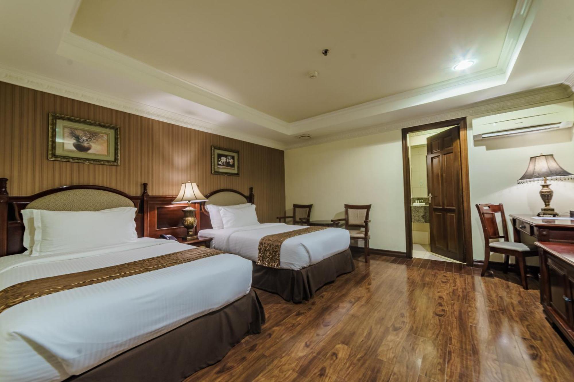 Villa Caceres Hotel Naga  Buitenkant foto